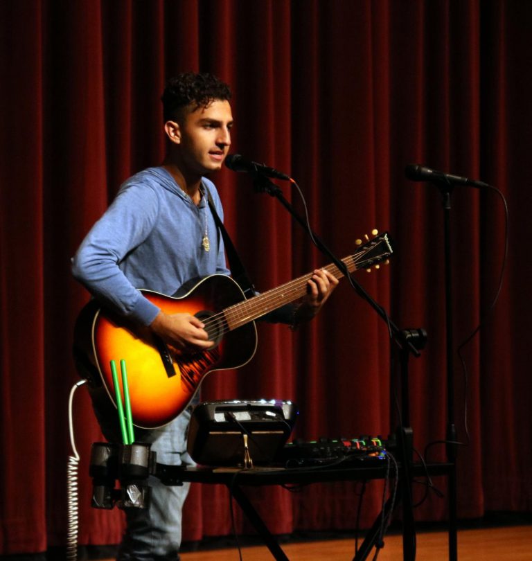 Singer, Songwriter Ray Goren Performs At Bv West – Bv West Spotlight Online