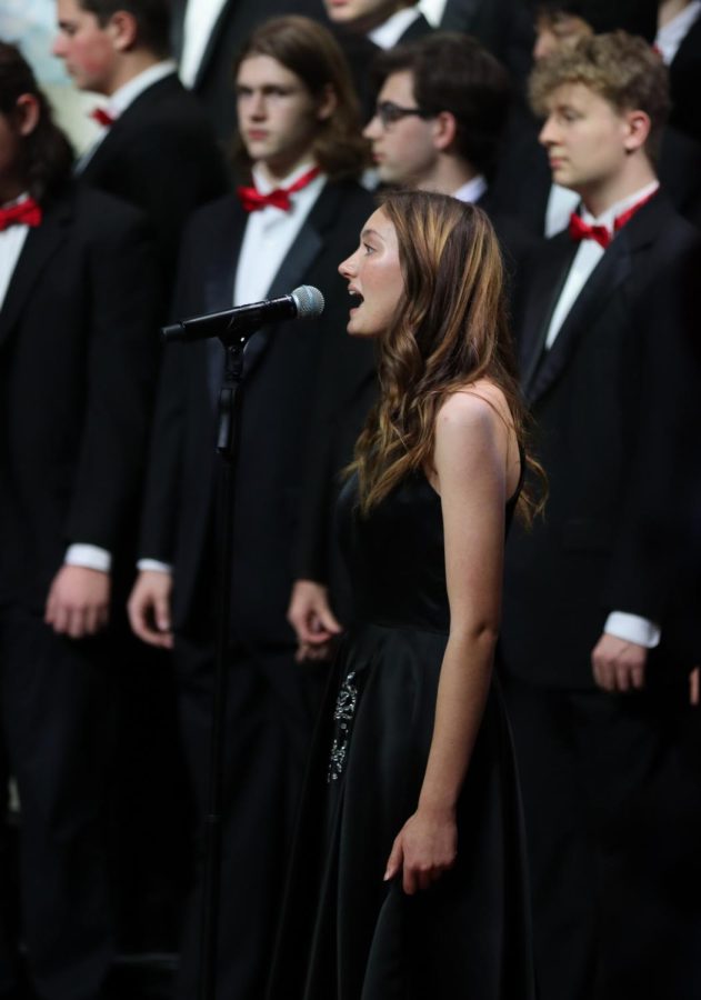 Faith Holbrook singing a solo during the choir performance on Dec. 14.